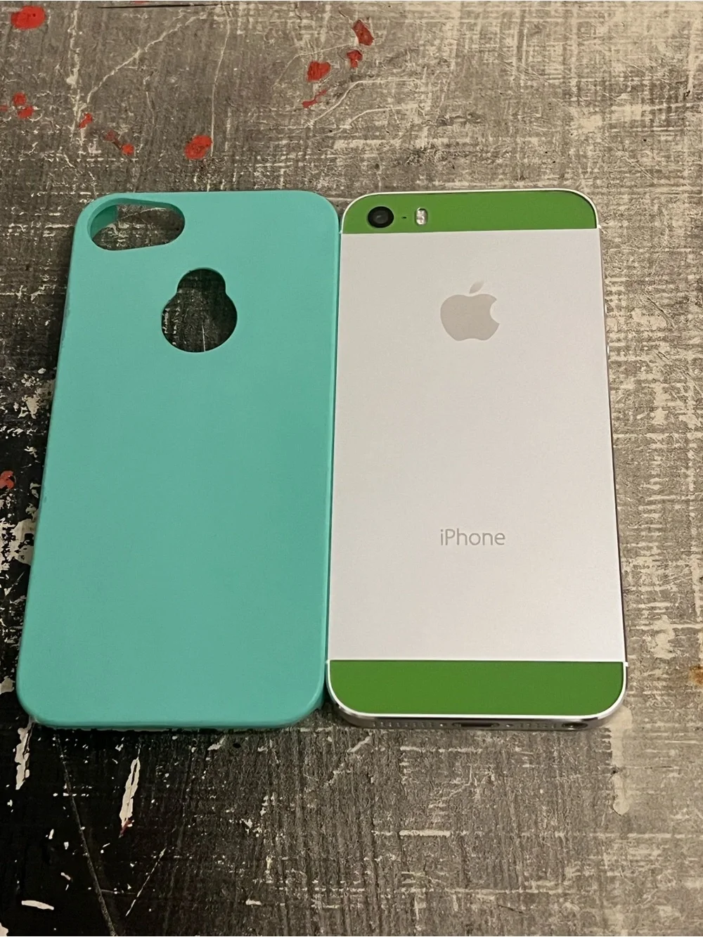 iPhone 5SE 32gb Factory Unlocked Custom Orange Mint Condition